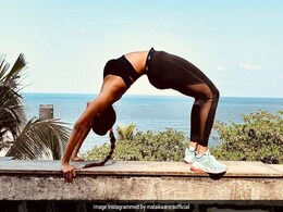 Malaika Arora ने दीवार की मुंडेर पर लगाया चक्रासन, Photo देख फैंस रह गए हैरान Malaika Arora ने दीवार की मुंडेर पर लगाया चक्रासन, Photo देख फैंस रह गए हैरान