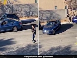 कार पार्क करने के लिए लड़की ने की इतनी माथापच्ची, TikTok Video देख छूटी लोगों की हंसी - आप भी देखिए... कार पार्क करने के लिए लड़की ने की इतनी माथापच्ची, TikTok Video देख छूटी लोगों की हंसी - आप भी देखिए...