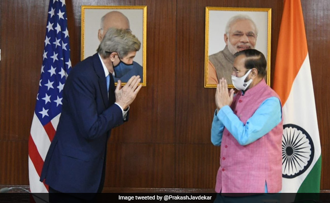 US Special Envoy John Kerry, Prakash Javadekar Discuss Climate, Finance