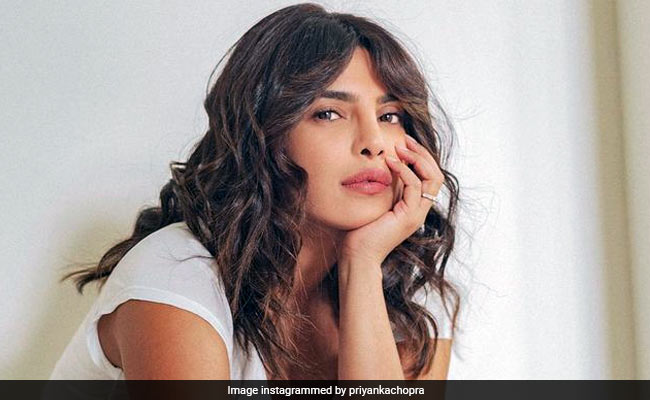 Priyanka Chopra Has Been Addressing Questions After Her Vaccine Tweet. Read Her Replies