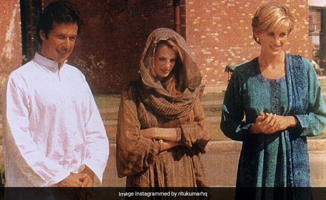 The Time Princess Diana Wore A Stunning Blue Ritu Kumar <i>Salwar</i> Suit For Her Visit To Pakistan