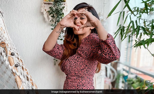 Pregnant Kishwer Merchant Won't Be Watching The News Any Longer - "For Sanity And My Baby"