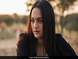 This Is Sonakshi Sinha's "<i>Bola Tha Mask Pehne Rakho</i>" Look. See Pic This Is Sonakshi Sinha's "<i>Bola Tha Mask Pehne Rakho</i>" Look. See Pic