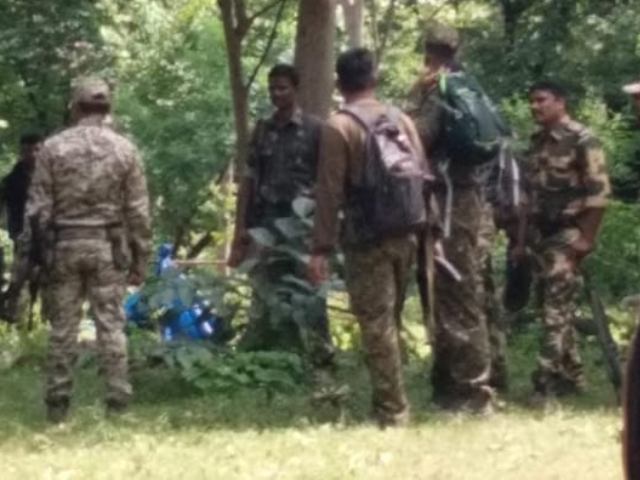 महाराष्ट्र के गढ़चिरौली में मुठभेड़, 13 नक्सली मरे, तलाशी अभियान जारी