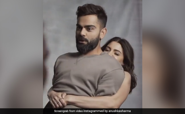 अनुष्का शर्मा ने विराट कोहली को हवा में उठाने की कोशिश, Video देख फैंस बोले- शक्तिमान....