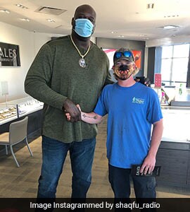 Watch Nba Legend Shaquille O Neal Pays For Stranger S Engagement Ring