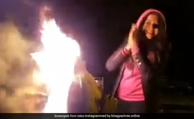 Bhagyashree ने शेयर किया वीडियो, जिसे देख फैन ने लिख डाली शायरी