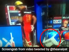 IPL 2021: आउट होने के बाद गुस्से से लाल हो गए Virat Kohli, कुर्सी पर दे मारा बल्ला - Viral Video