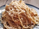 How To Make Spaghetti Aglio Olio | Easy Spaghetti Aglio Olio Recipe Video