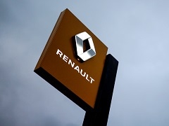 Renault To Partly Idle Spanish Plants Until End Of September Over Chip Shortage