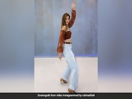 Rubina Dilaik ने 'गलत' सॉन्ग पर किया ऐसा खूबसूरत डांस, Video देख फैंस बोले- Adorable... Rubina Dilaik ने 'गलत' सॉन्ग पर किया ऐसा खूबसूरत डांस, Video देख फैंस बोले- Adorable...