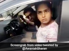 बिना मास्क के घूम रहे थे पति-पत्नी, पुलिस ने रोका, तो काटा जमकर बवाल, IAS बोला- इनको क़ायदे से समझाया जाए - देखें Video