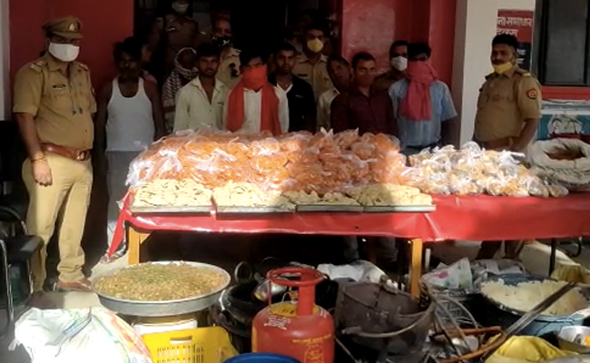 <i>Jalebis</i>, <i>Samosas</i> Cooked For Voters Seized Amid UP Panchayat Poll