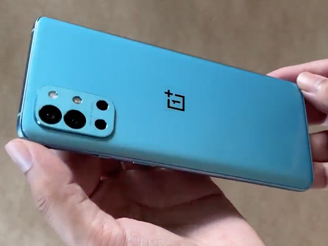 OnePlus 9R Unboxing & First Look in Hindi: कीमत को करेगा जस्टीफाई?