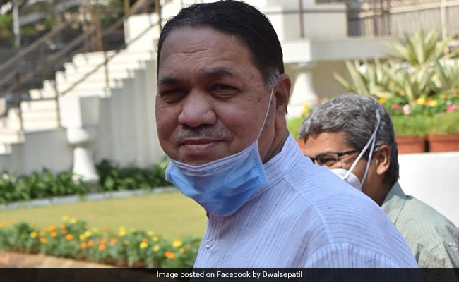 Amid <i>Azaan</i> Row, Maharashtra Home Minister Warns Against Communal Statements