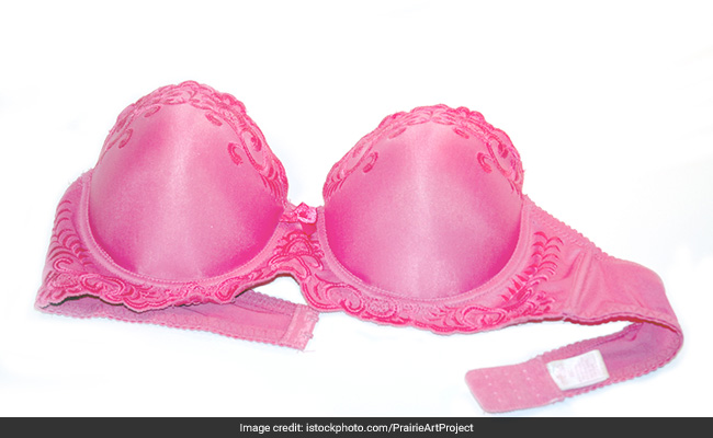 Comfortable Strapless Bras To Wear With Your Stylish Summer Outfits