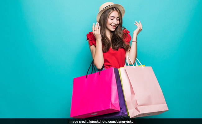 Amazon Prime Day Sale 2022: फैशन के इन आइटम्स पर मिल रहे हैं शानदार ऑफर्स, आपके फायदे की है ये डील, मौका छूट ना जाए