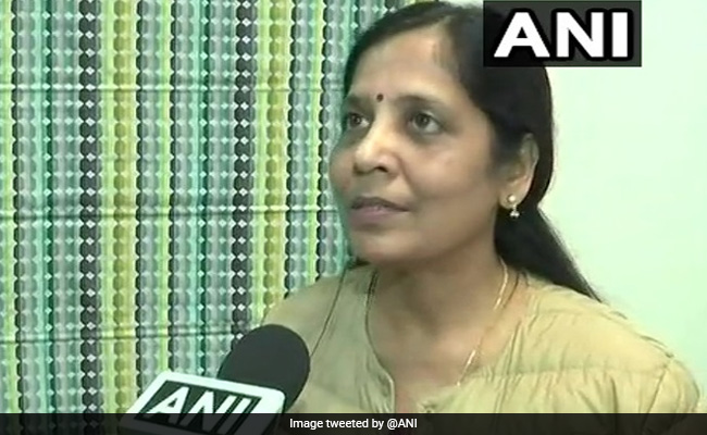 Court Stays Summons To Arvind Kejriwal's Wife Over Name On 2 Voters' Lists
