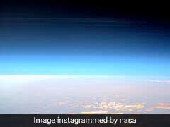 Nasa ने शेयर कीं अंतरिक्ष से ली गईं 'रात में चमकते' हुए बादलों की अद्भुत तस्वीर, देखें Viral Photo