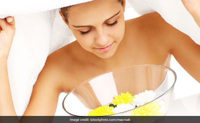 How To Steam Your Face At Home Using Lemon, Salt Water, Herbs