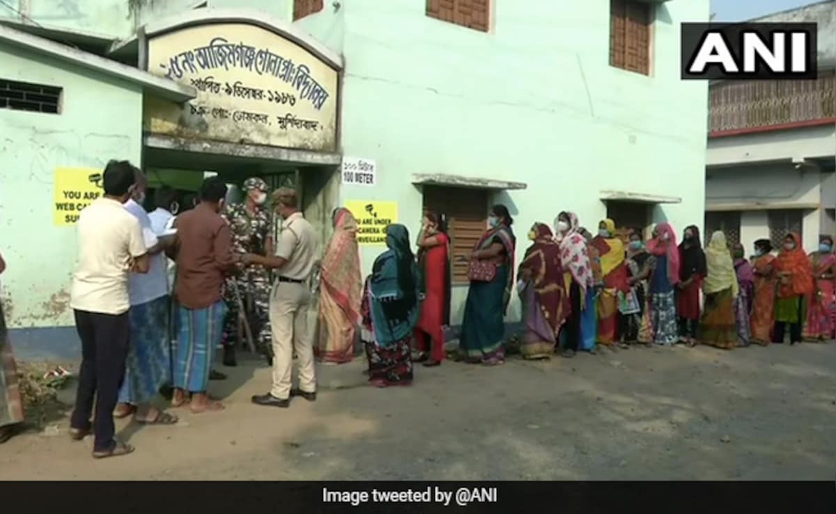 Top Court Allows Last-Minute Inclusion Of 'Cleared' Voters In Bengal Rolls