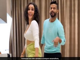Sanya Malhotra ने आमिर खान के गाने 'राधा कैसे ना जले' पर किया हिप हॉप डांस, Video हुआ वायरल Sanya Malhotra ने आमिर खान के गाने 'राधा कैसे ना जले' पर किया हिप हॉप डांस, Video हुआ वायरल
