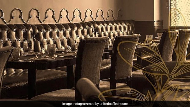 21 Iconic Food Joints You Simply Can't Afford to Miss