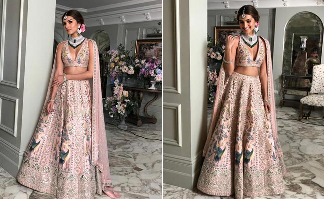 Tara Sutaria Is A Summer Dream In A Blush Pink Rs 5 Lakh Hand Painted <i>Lehenga</i>