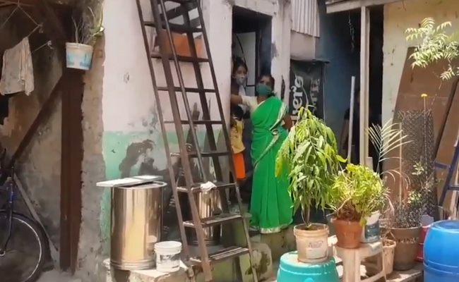 मुंबई : कोरोना के बढ़ते मामलों के बीच मिसाल बना शिवडी के वार्ड 206 का कोरोना माइक्रो मैनेजमेंट