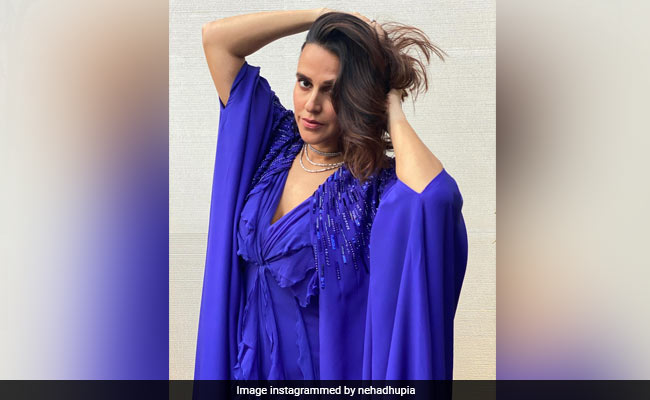 Neha Dhupia का लेटेस्ट फोटोशूट वायरल, ब्लू कलर की ड्रेस में स्टनिंग दिखीं एक्ट्रेस- देखें Photos