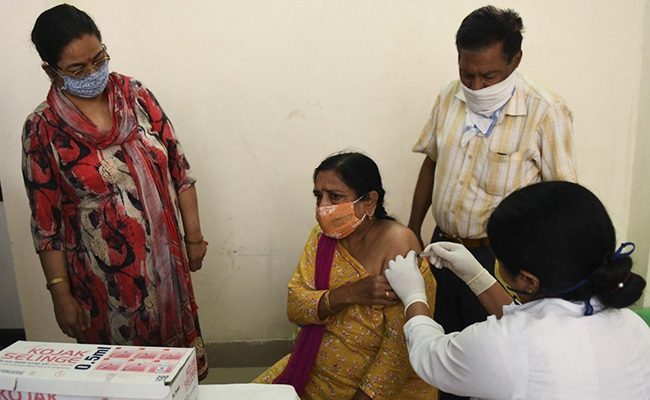 "Can't Leave The Old To Die": Bombay High Court On Home Vaccination