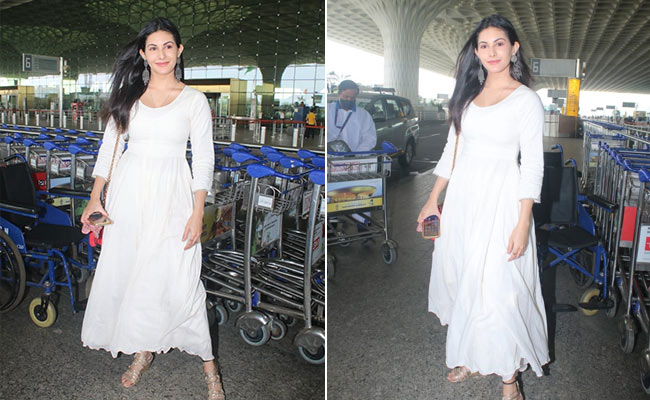 Amyra Dastur's Breezy White Maxi Is The Perfect Summer Airport Look