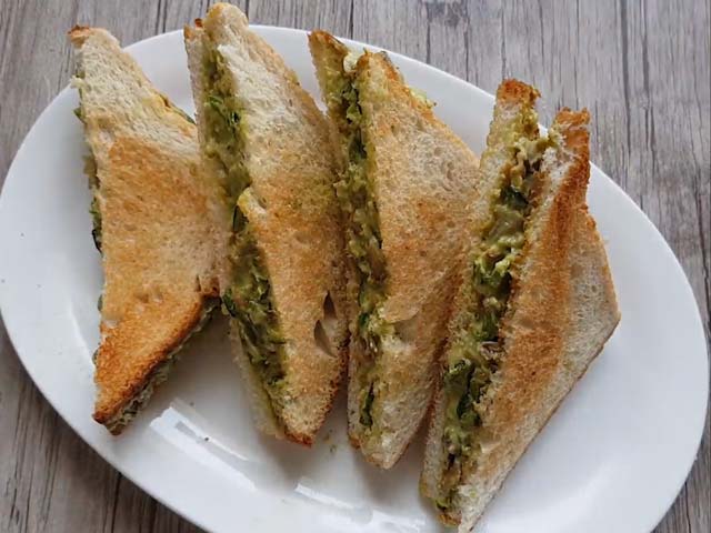 How To Make Veg Pesto Sandwich | Easy Veg Pesto Sandwich Recipe Video