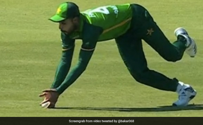 SA vs PAK 1st ODI: पाकिस्तानी फील्डर ने हवा में छलांग लगाकर लपक लिया बेजोड़ कैच, बल्लेबाज भी रह गया दंग..देखें Video