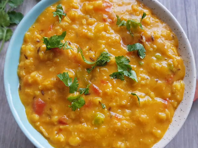 How To Make Oats Khichdi | Easy Oats Khichdi Recipe Video