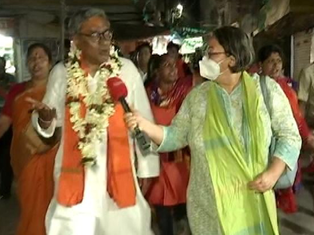 Swapan Dasgupta Vs Ramendu Singha In Tarakeshwar