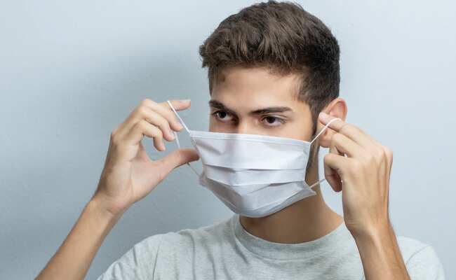 Coronavirus: केंद्र ने कहा, घर पर भी परिवार में हर कोई पहने मास्क, ये है वजह