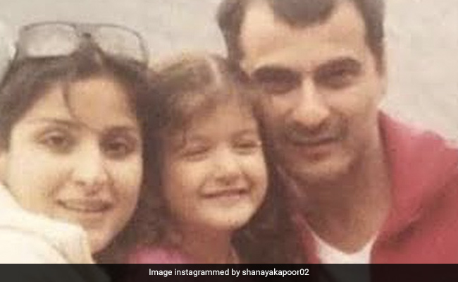 On Maheep Kapoor's Birthday, Daughter Shanaya And Husband Sanjay Kapoor Share Throwback Bonanza