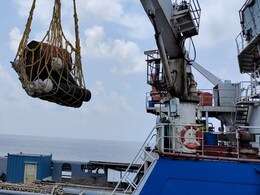 भारतीय नौसेना ने लक्षद्वीप में ऑक्सीजन एक्सप्रेस की तैनाती की भारतीय नौसेना ने लक्षद्वीप में ऑक्सीजन एक्सप्रेस की तैनाती की