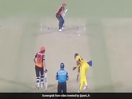 IPL 2021: रवींद्र जडेजा ने दौड़ते हुए पकड़ा डेविड वॉर्नर का हैरतअंगेज कैच, तो पत्नी ने ऐसे मनाया जश्न - देखें Video IPL 2021: रवींद्र जडेजा ने दौड़ते हुए पकड़ा डेविड वॉर्नर का हैरतअंगेज कैच, तो पत्नी ने ऐसे मनाया जश्न - देखें Video