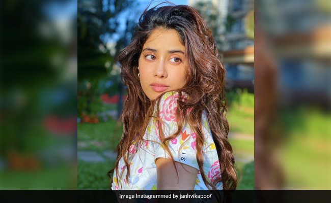 For Janhvi Kapoor "Painting Days Are Back". See Her Post