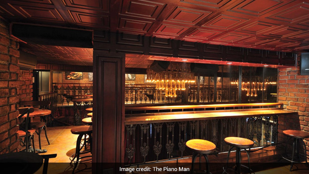 Good Food, Great Music And Vintage Vibe - The Piano Man Has It All