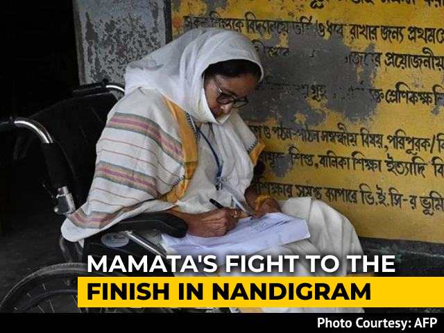 Caught In BJP-Trinamool Chaos For 2 Hours, Mamata Banerjee Dials Governor