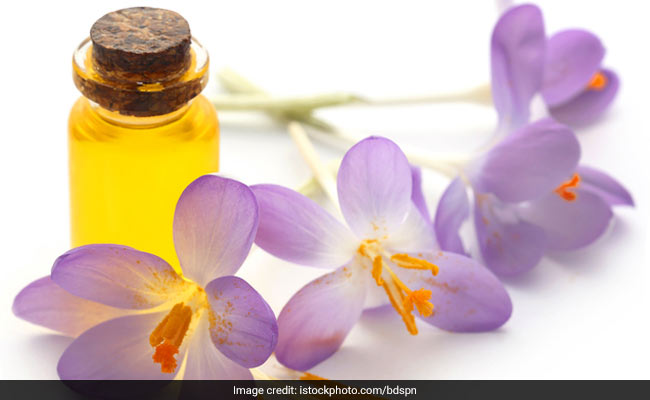 5 Amazing Benefits Of Essential Oils For Glowing Skin