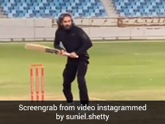 सुनील शेट्टी ने सचिन की तरह यूं मारी स्ट्रेट ड्राइव, बोले- मुझमें एक लत है...देखें Video