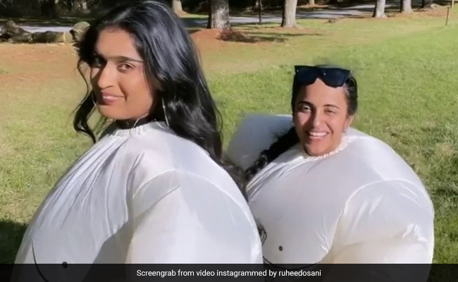 <i>Desi</i> Influencers In US Groove To '<i>UP Bihar Lootne</i>' In This ROFL Video