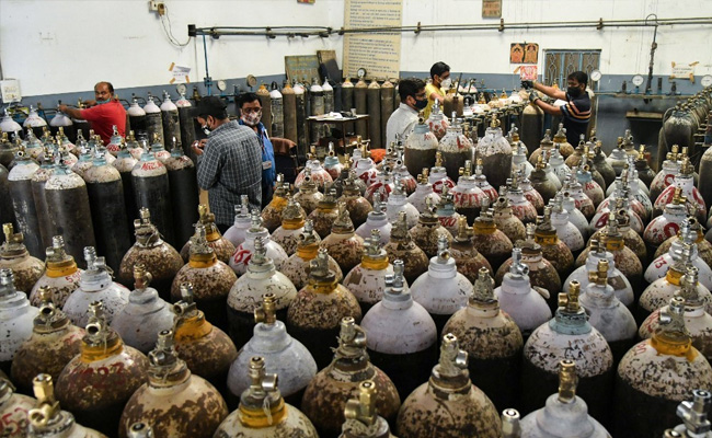 "Outright False Statements": Delhi-Centre Blame Game On Oxygen Crisis