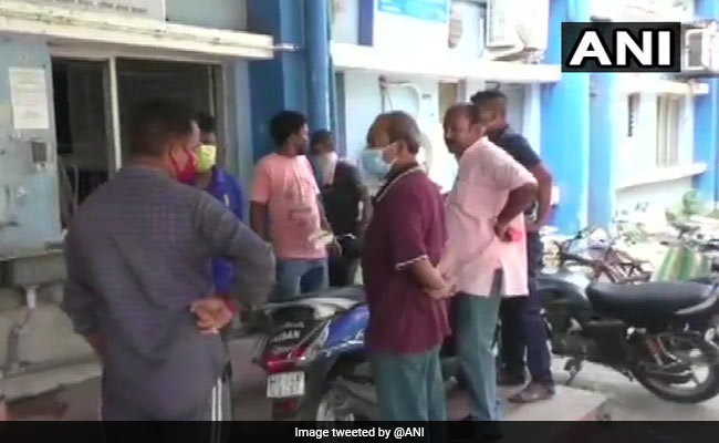 West Bengal Assembly Elections Polling Agent Dies At A Bengal Booth Election Commission Seeks Report