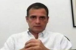 "BJP Candidates Running Around With EVMs In Cars": Rahul Gandhi "BJP Candidates Running Around With EVMs In Cars": Rahul Gandhi
