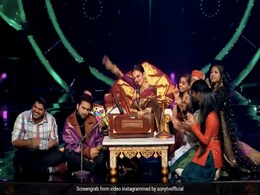 <i>Indian Idol 12</i>: Rekha Brightened Up The Musical Night Like This <i>Indian Idol 12</i>: Rekha Brightened Up The Musical Night Like This